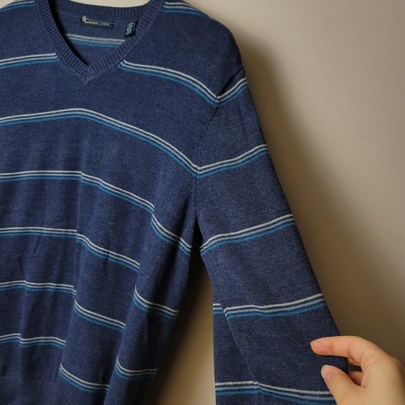 Van Heusen Studio blue striped pullover for men v-neck long sleeves size Small - Picture 3 of 7
